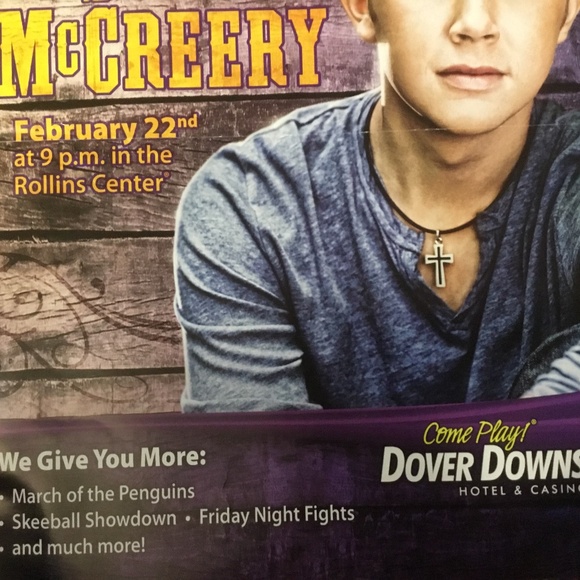 Scotty McCreery On Cover of Dover Downs Hotel & Casino Magazine - Picture 5 of 11